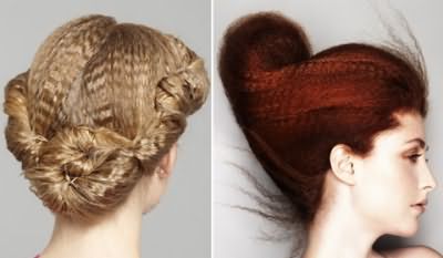 Слева на фото – греческая прическа из гофрированных волос