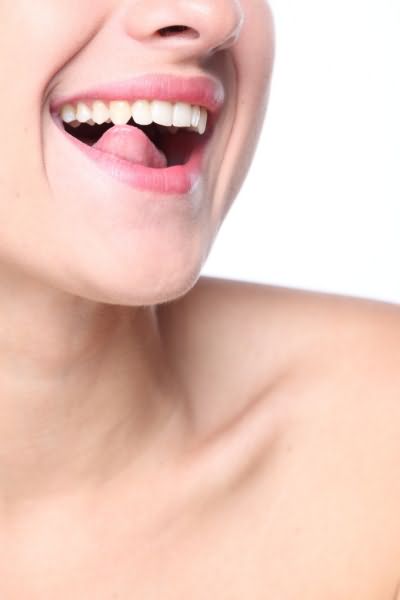 Как отбелить пожелтевшую зубную эмаль