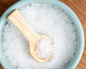 Морская соль помогает вернуть естественный цвет