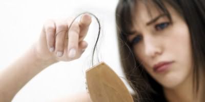 как остановить выпадение волос у женщины