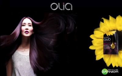 Краска Olia закрашивает седину, делает волосы здоровыми и блестящими.