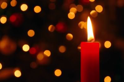 Провести ритуал поможет красная свеча