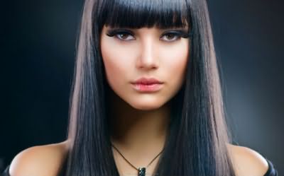 Черный цвет волос идет не многим, окрасив волосы в столь кардинальный оттенок, возникает вопрос, как своими руками избавиться от результатов неудачного эксперимента 