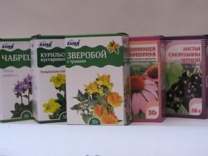 Травяные аптечные сборы. Цена на них варьируется от 30 до 100 рублей.